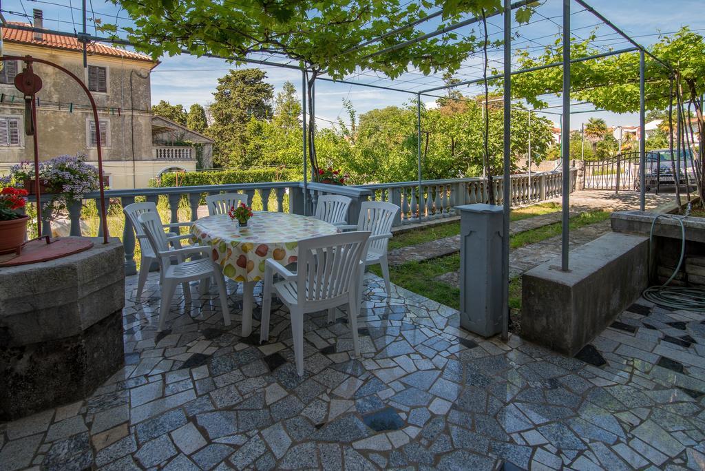 Apartment Ana 1 Malinska Bagian luar foto
